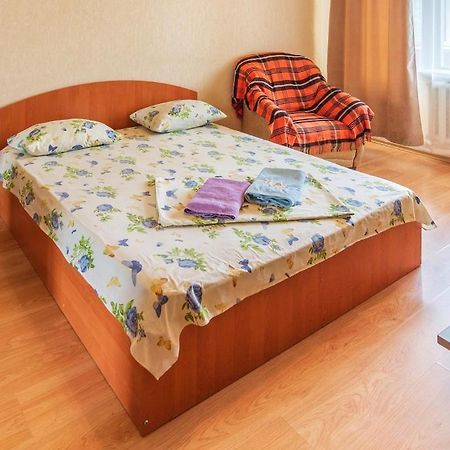 Квартира По Адресу Приозерная 8 Б Оболонь 基輔 外观 照片
